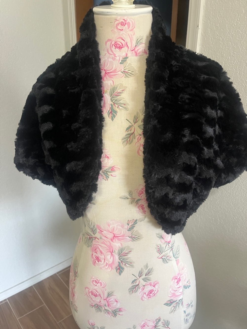 Black Faux Fur Capelet Shrug - Chic Evening Layer